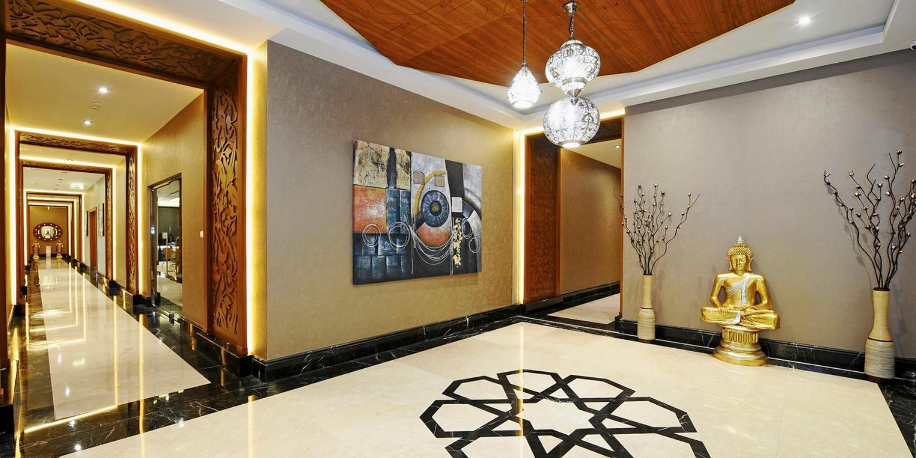 Crowne Plaza Bursa Convention Center & Thermal Spa By Ihg Bagian luar foto The lobby of the hotel