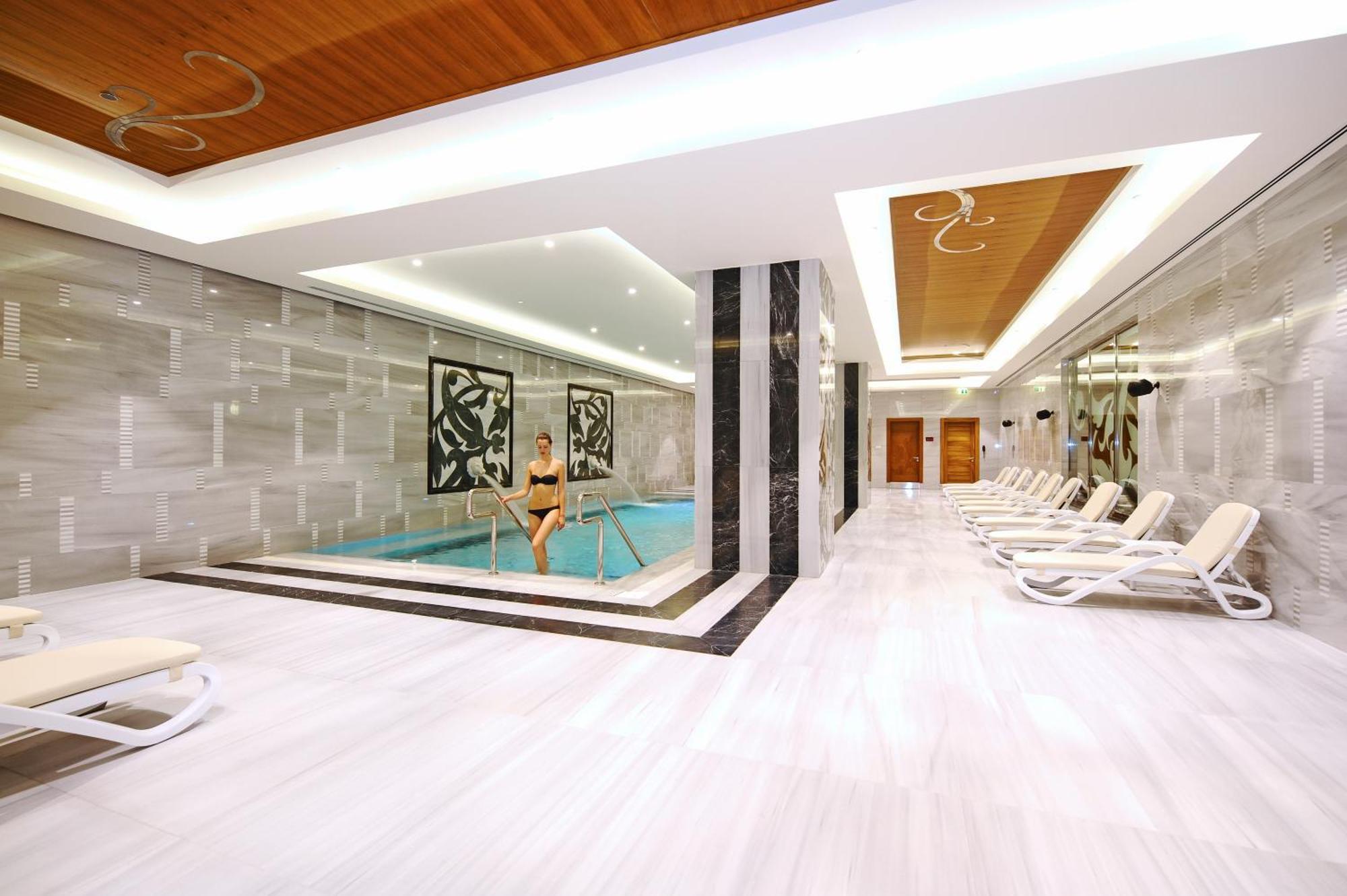 Crowne Plaza Bursa Convention Center & Thermal Spa By Ihg Bagian luar foto Spa at the hotel